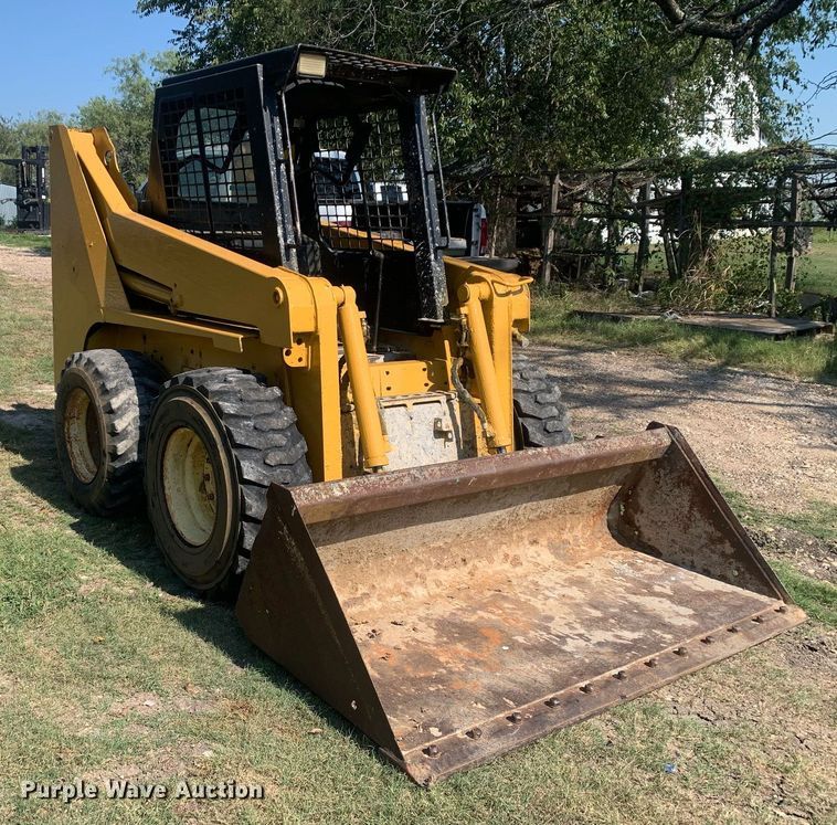 image for item JT9700 Gehl skid steer loader