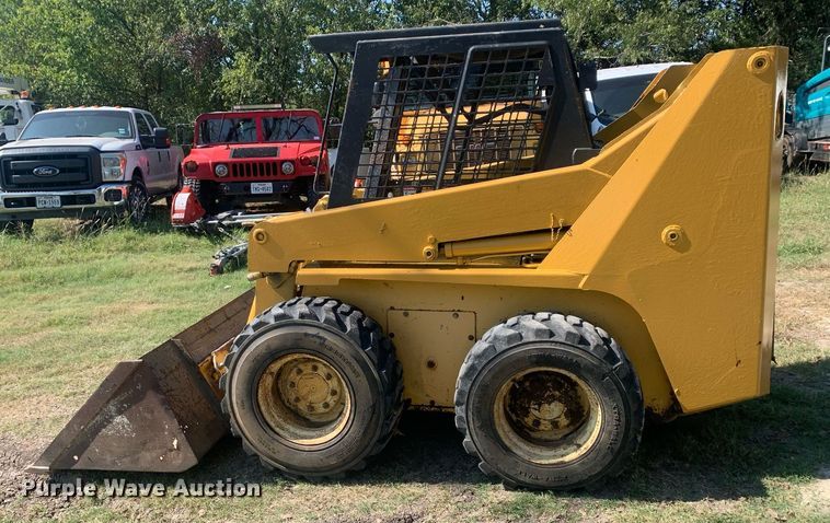 image for item JT9700 Gehl skid steer loader