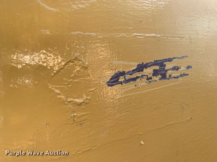 image for item JT9700 Gehl skid steer loader