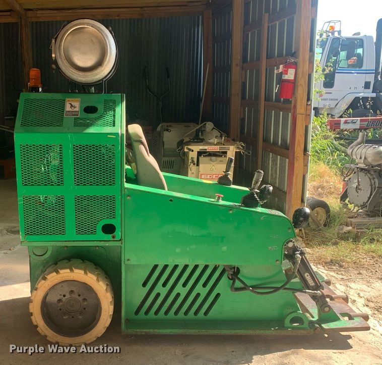 image for item JT9704 2018 BlastPro BRB-2800 floor scraper