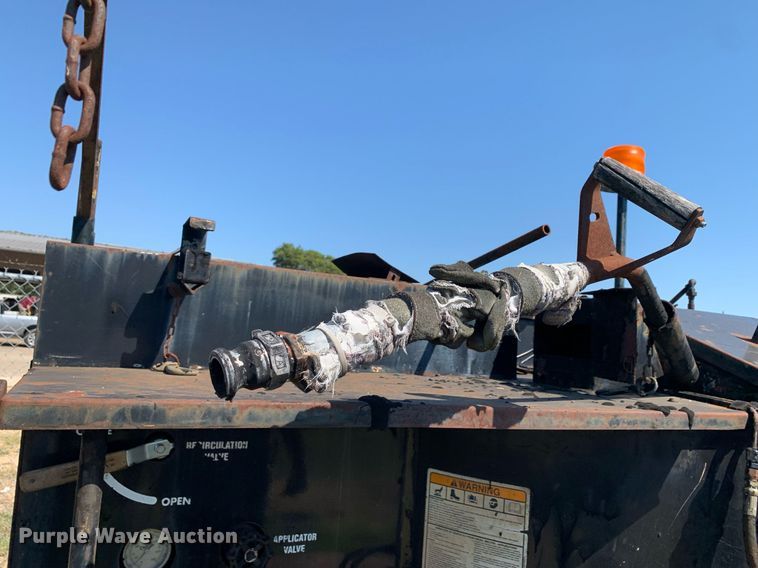 image for item JT9740 2006 Crafco EZ 400 D melter applicator