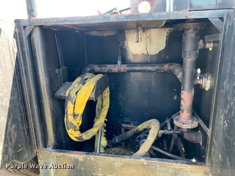 image for item JT9740 2006 Crafco EZ 400 D melter applicator