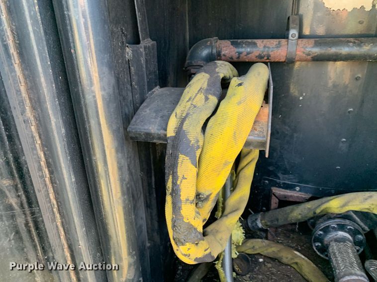 image for item JT9740 2006 Crafco EZ 400 D melter applicator