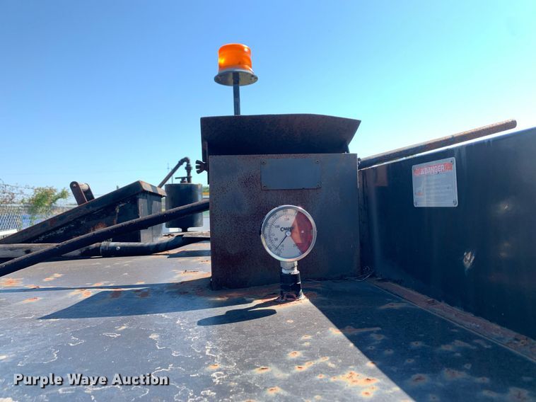 image for item JT9740 2006 Crafco EZ 400 D melter applicator