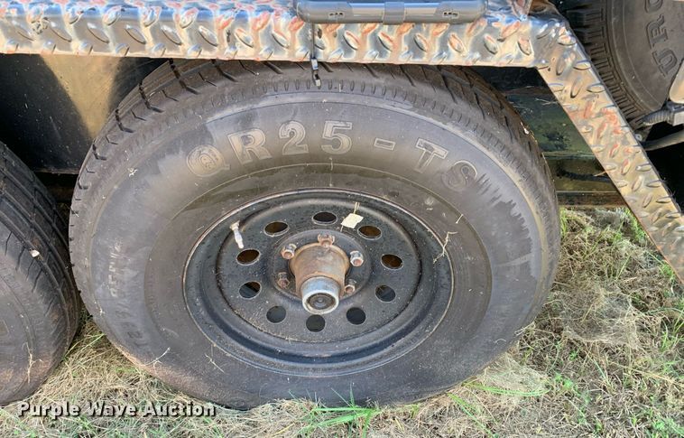 image for item JT9740 2006 Crafco EZ 400 D melter applicator