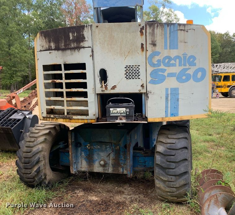 image for item JT9744 1992 Genie S-60 boom lift