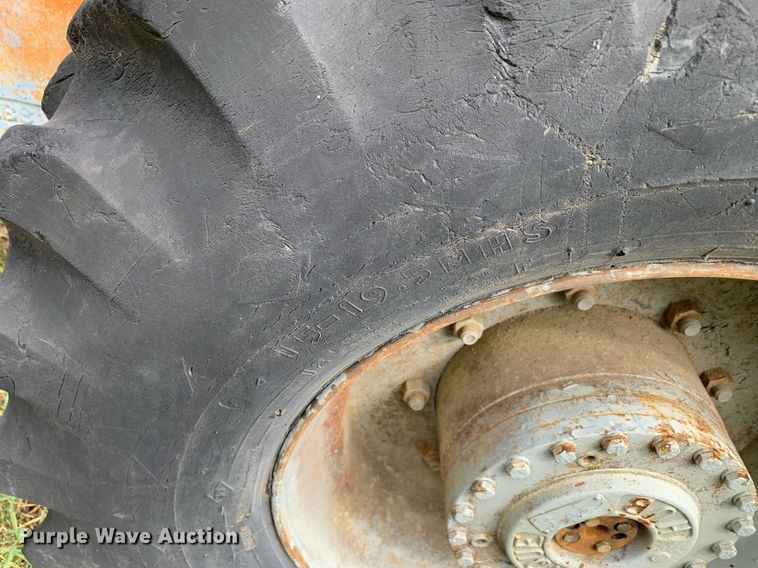 image for item JT9744 1992 Genie S-60 boom lift