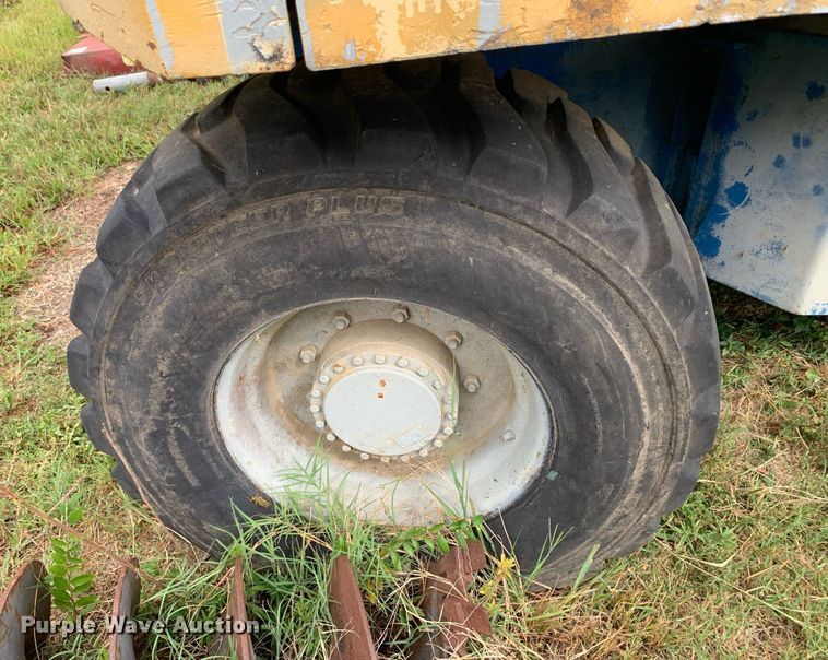 image for item JT9744 1992 Genie S-60 boom lift