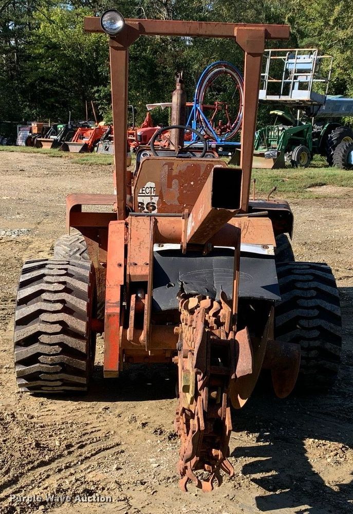 image for item JT9748 Ditch Witch  R40 trencher