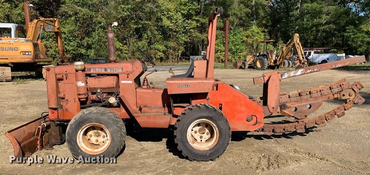 image for item JT9748 Ditch Witch  R40 trencher