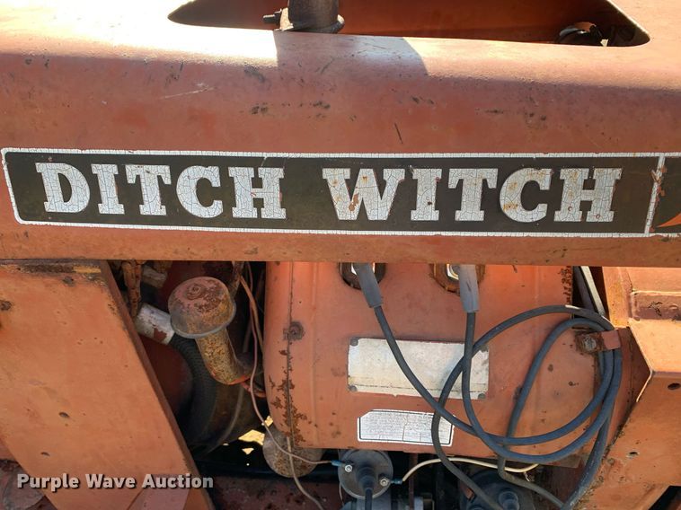 image for item JT9748 Ditch Witch  R40 trencher