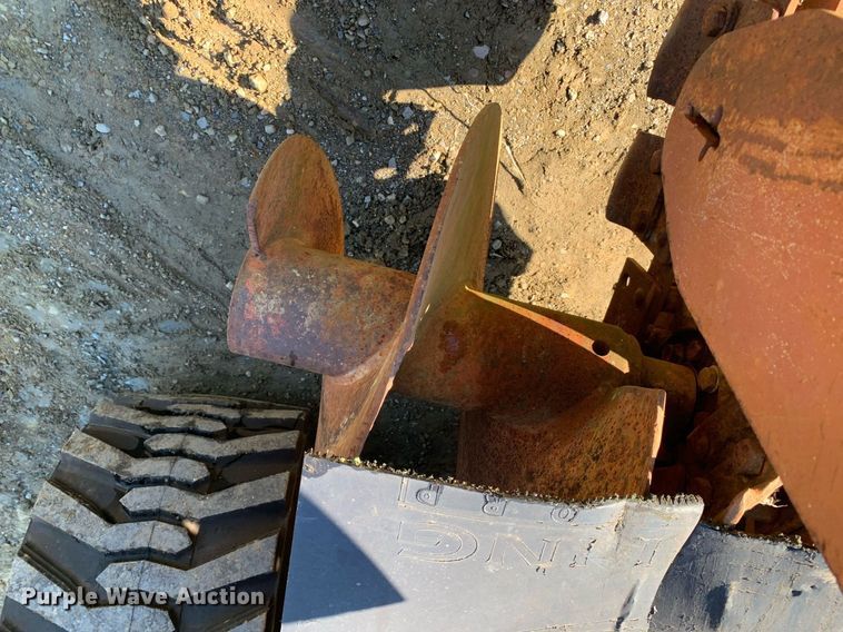 image for item JT9748 Ditch Witch  R40 trencher