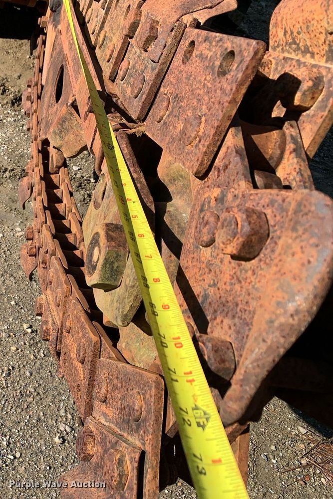 image for item JT9748 Ditch Witch  R40 trencher