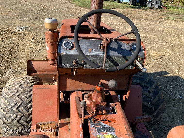 image for item JT9748 Ditch Witch  R40 trencher
