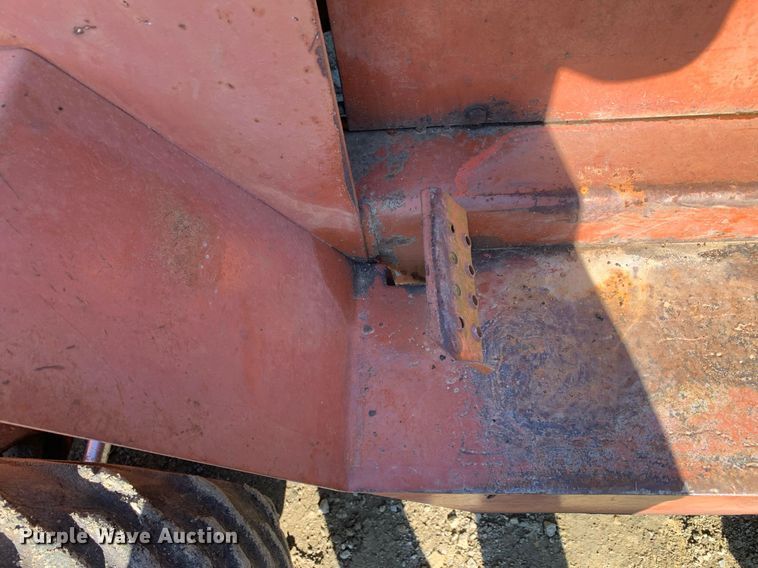 image for item JT9748 Ditch Witch  R40 trencher