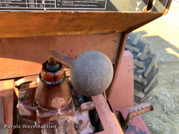 image for item JT9748 Ditch Witch  R40 trencher