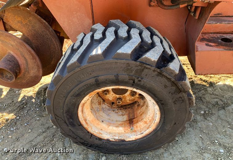 image for item JT9748 Ditch Witch  R40 trencher