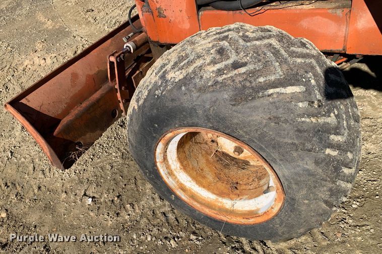 image for item JT9748 Ditch Witch  R40 trencher