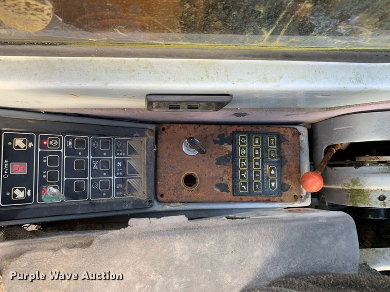 image for item JT9749 1998 Samsung 130 excavator