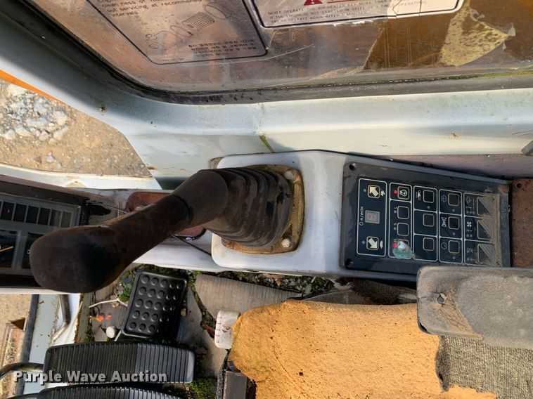 image for item JT9749 1998 Samsung 130 excavator