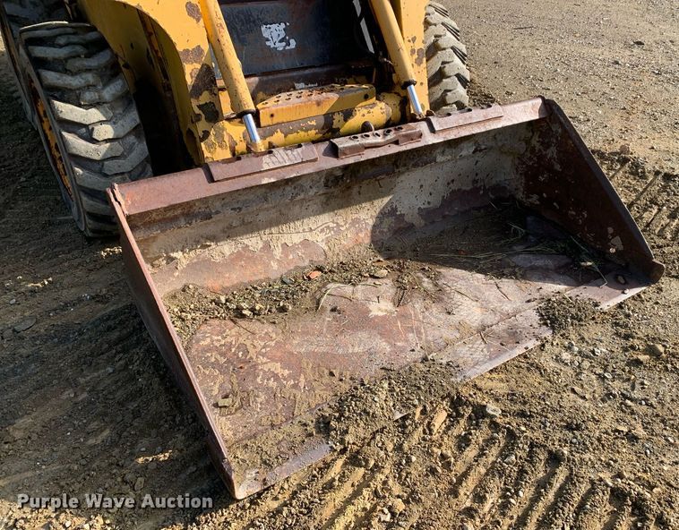 image for item JT9750 1999 John Deere  240 skid steer loader