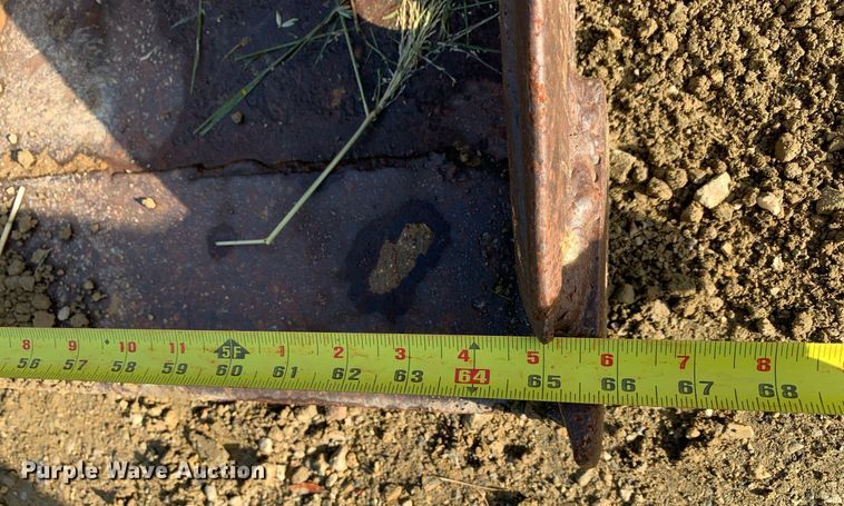 image for item JT9750 1999 John Deere  240 skid steer loader