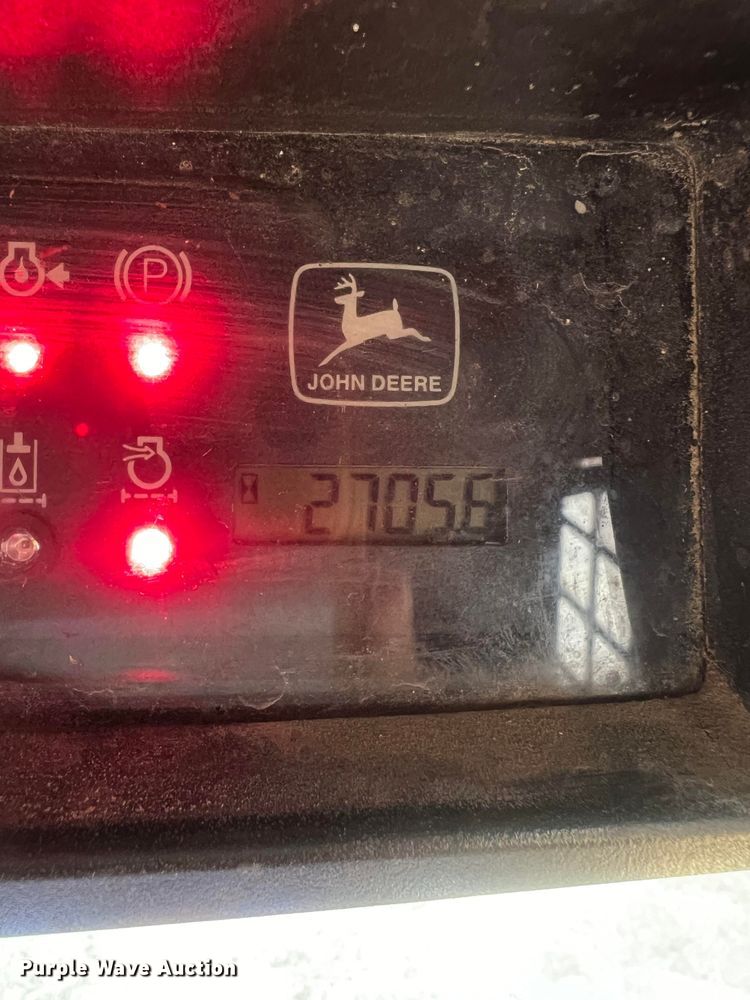 image for item JT9750 1999 John Deere  240 skid steer loader