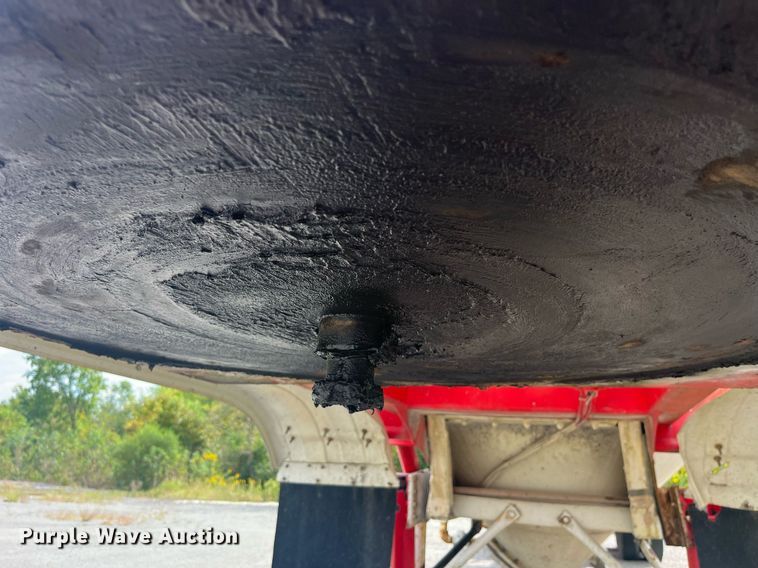 image for item LC9184 1978 Fruehauf HAP-F2-J 985 tank trailer