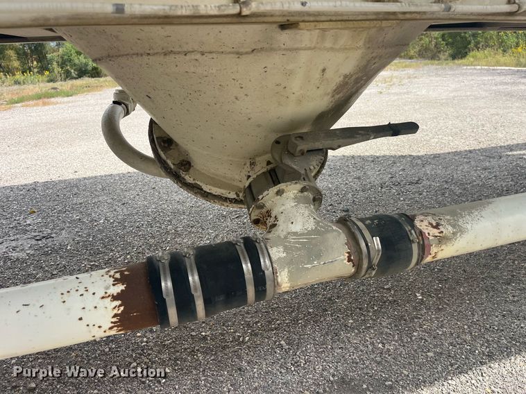 image for item LC9184 1978 Fruehauf HAP-F2-J 985 tank trailer