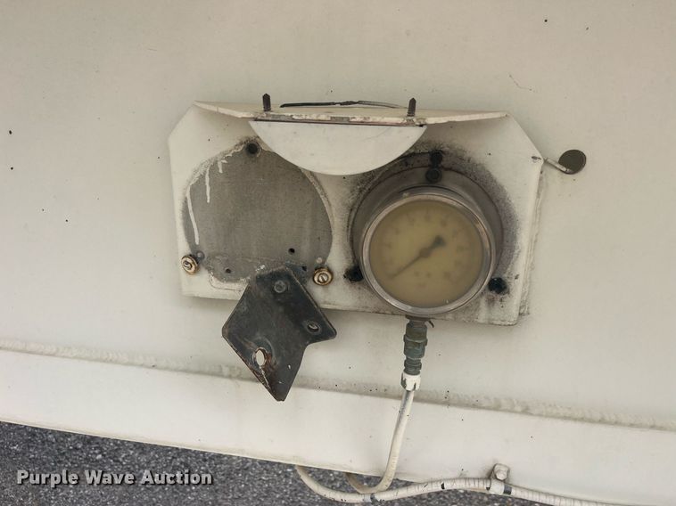 image for item LC9184 1978 Fruehauf HAP-F2-J 985 tank trailer