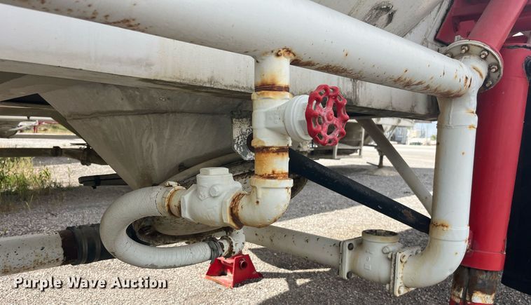 image for item LC9184 1978 Fruehauf HAP-F2-J 985 tank trailer