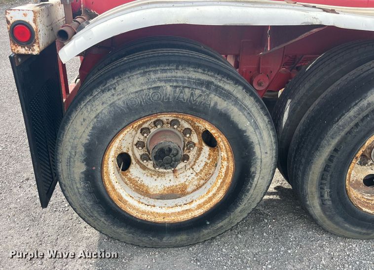 image for item LC9184 1978 Fruehauf HAP-F2-J 985 tank trailer