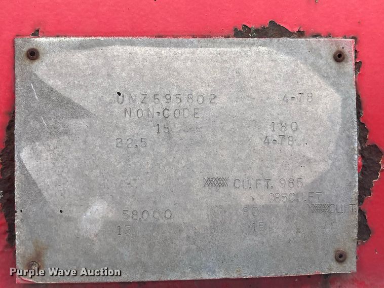 image for item LC9184 1978 Fruehauf HAP-F2-J 985 tank trailer