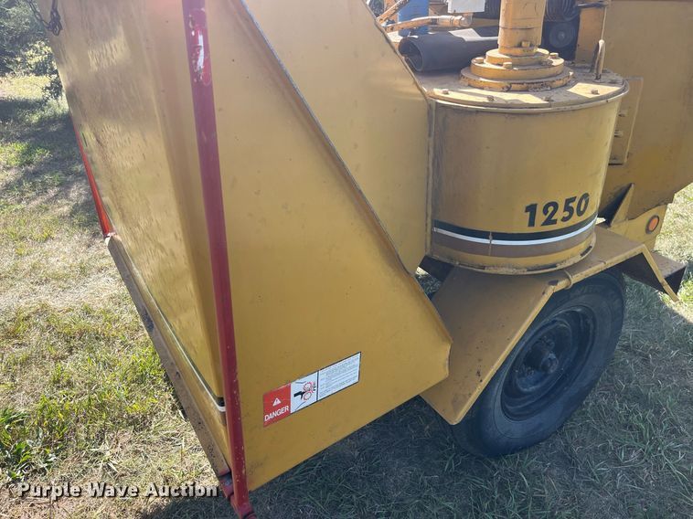 image for item LC9227 Veermer 1250 wood chipper