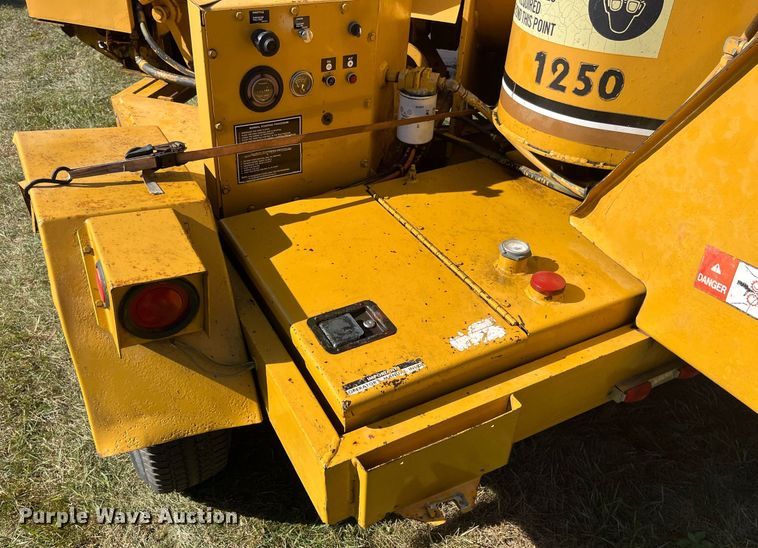 image for item LC9227 Veermer 1250 wood chipper