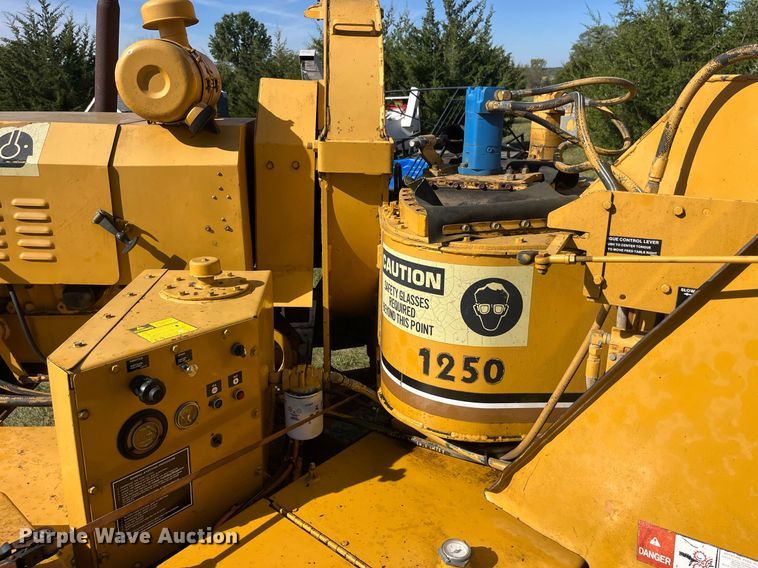 image for item LC9227 Veermer 1250 wood chipper