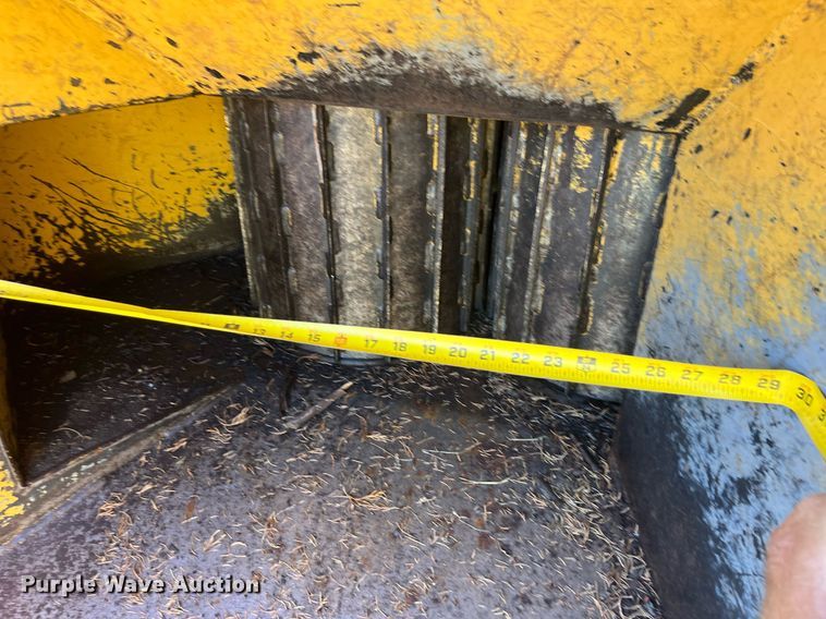 image for item LC9227 Veermer 1250 wood chipper