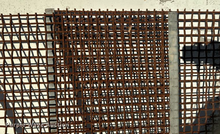 image for item LR9475 (2) screen decks 