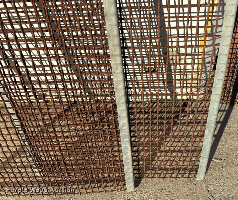 image for item LR9475 (2) screen decks 