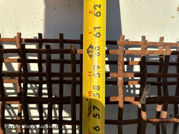 image for item LR9475 (2) screen decks 