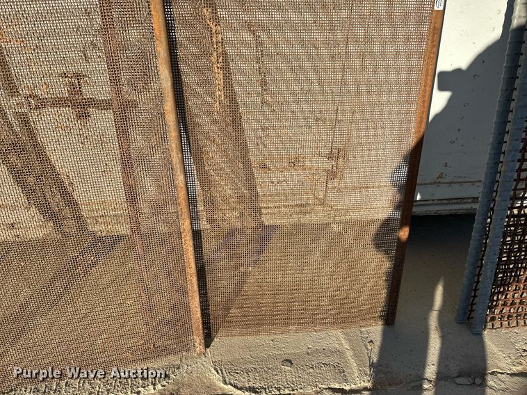 image for item LR9476 (3) screen decks