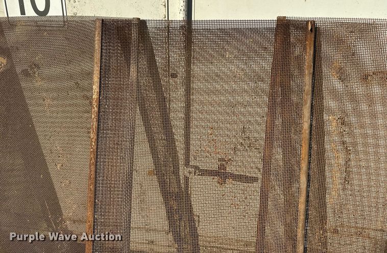 image for item LR9476 (3) screen decks