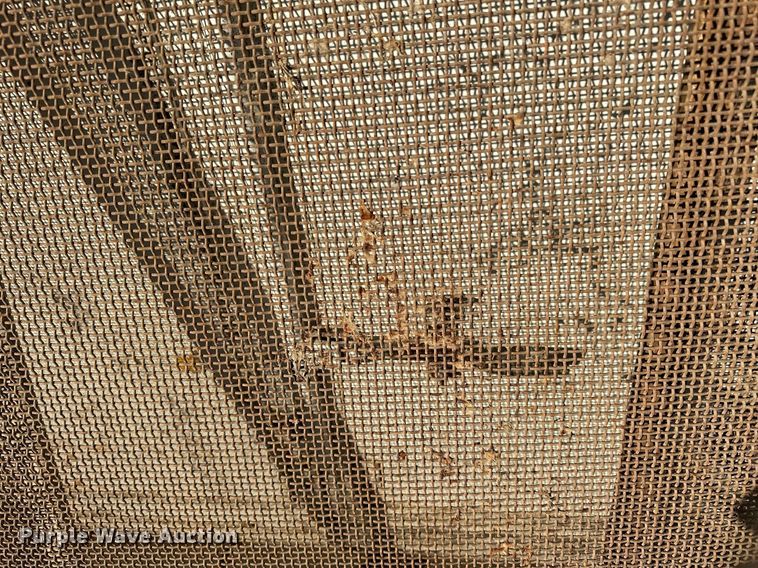 image for item LR9476 (3) screen decks