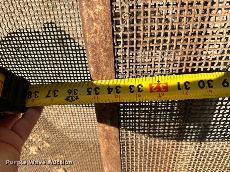 image for item LR9476 (3) screen decks