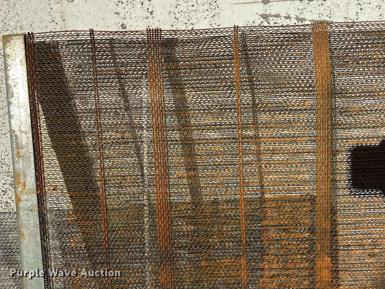 image for item LR9478 (3) screen decks 