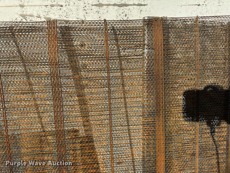 image for item LR9478 (3) screen decks 