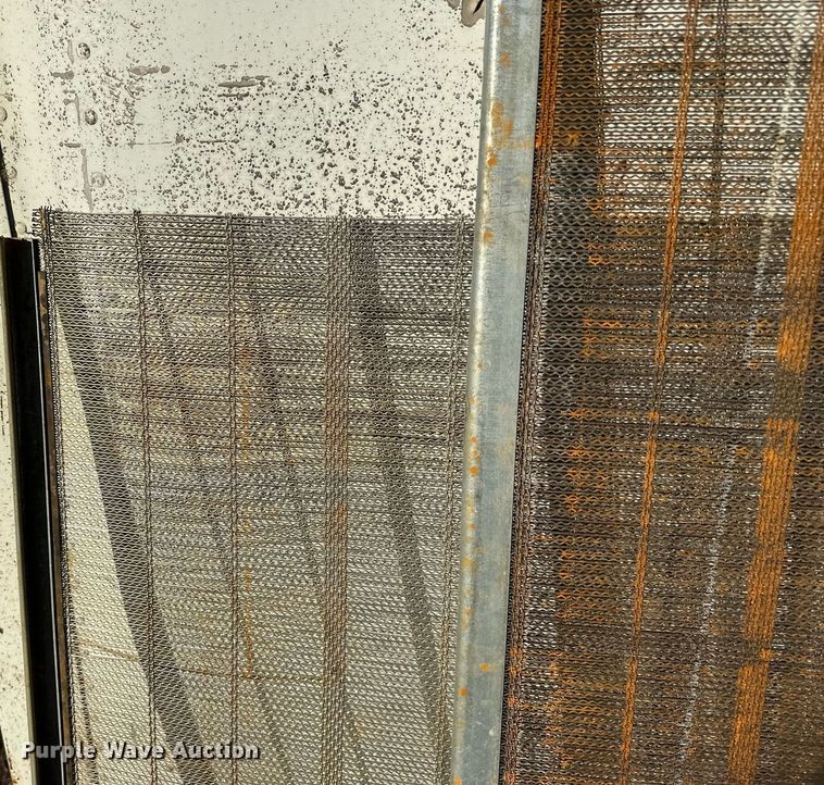 image for item LR9478 (3) screen decks 