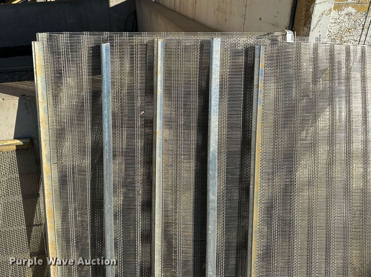 image for item LR9480 (7) screen decks 