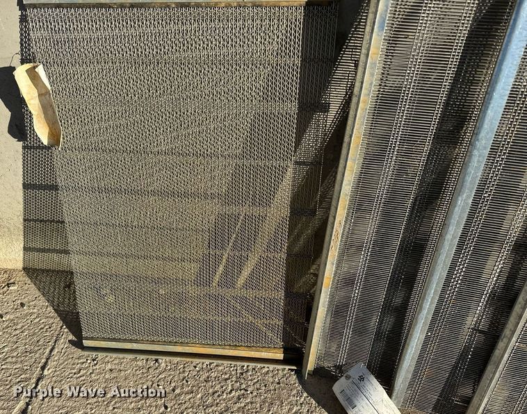 image for item LR9480 (7) screen decks 