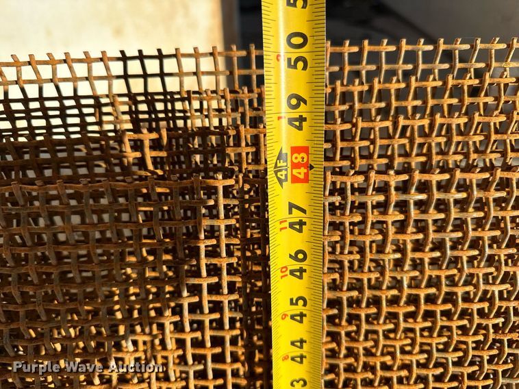 image for item LR9481 (4) screen decks 